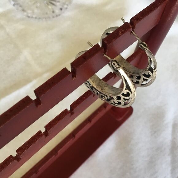 $10 ea or 3/$20.   Silvertone Earrings - Picture 4 of 4